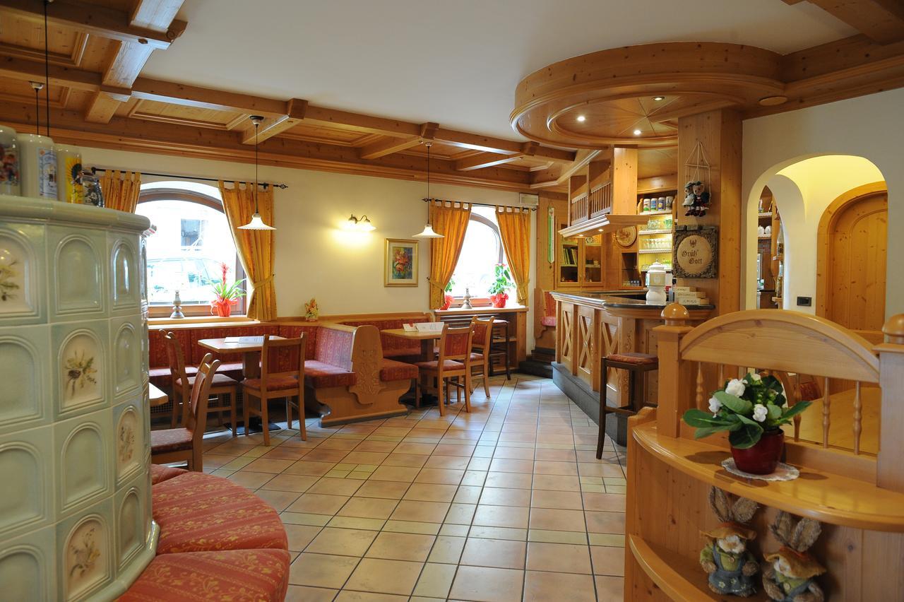 Albergo Genzianella Roncone Экстерьер фото